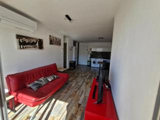Life in red with parking and air conditioning - Sète - 8