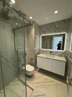 5 Star Luxury 3BR Apartment on The Palm with Huge Pool and Beach - 4