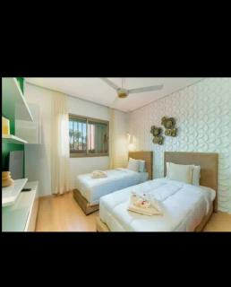Luxury Waterfront Apartment with Private Garden - Marrakech - 7