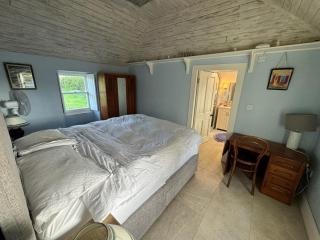 Historic Thatched Cottage Getaway in Kilkenny - - 1