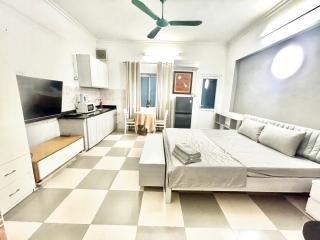 1311 BR Apt Chilling close Ho Tay - Hanoi - 0