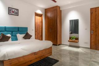 The Modern Manor Kasauli I AC I Near Toy Train station I Restaurant I Self cooking also available - Kasauli - 8
