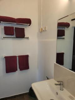 Cosy Central Colombo Suite - 1