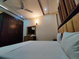 Luxury Guest Rooms - Rawalpindi - 6