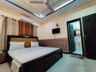 Luxury Guest Rooms - Rawalpindi - 5