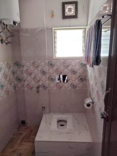 Entire 3 BHK - Ideal for Families & Work Trips - - 4