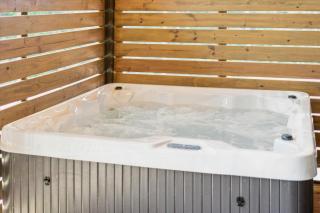 Dog Friendly! Hot Tub, Foos Ball & Arcade - Pigeon Forge - 8