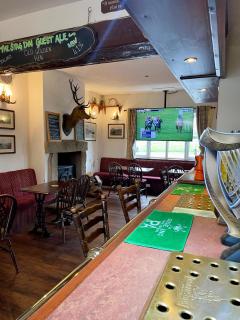 Cosy Loft Apartment with Sea Views Above Village Pub The Stag Inn Crosby Maryport - Crosby - 1