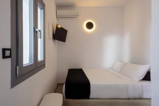 Tataki Family Hotel - Fira - 1