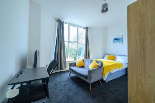 Fully furnished 1BR flat with Parking and WiFi - Liverpool - 1
