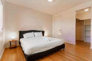 Light-Filled Werribee Escape - Werribee - 2