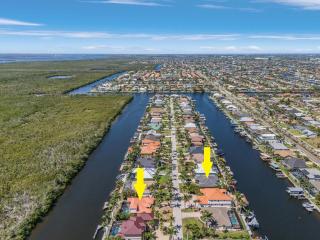 Two Pools, Spa, Gulf Access, Dock and Tiki Hut - Royal Sunsets - Roelens Vacations - Cape Coral - 9