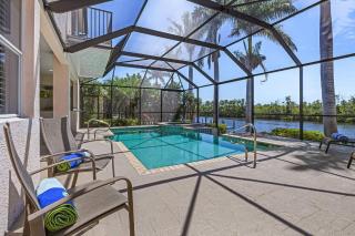 Two Pools, Spa, Gulf Access, Dock and Tiki Hut - Royal Sunsets - Roelens Vacations - Cape Coral - 8