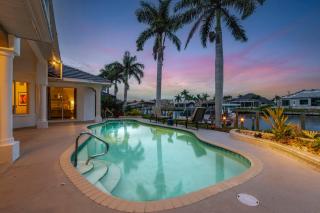 Two Pools, Spa, Gulf Access, Dock and Tiki Hut - Royal Sunsets - Roelens Vacations - Cape Coral - 2
