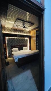 Rose world stay - Prayagraj - 0