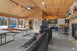 Red Cabin at Fish Camp – Cozy Dry Cabin with Loft Rustic Escape - 6
