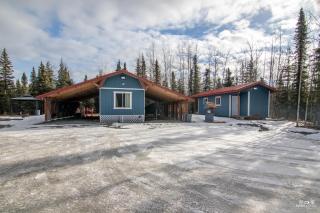 Red Cabin at Fish Camp – Cozy Dry Cabin with Loft Rustic Escape - 3