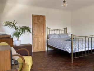 Paradise Heights - West Bay - 1