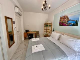 Vertigini Suites, Il Rifugio dell Amore per SOLE COPPIE , A 50m dalla Stazione e dalla Via dell Amore con Vista Mare e Intimità Appagante - Riomaggiore - 5