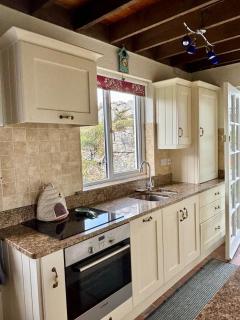 Cúig Cottage - on The Wild Atlantic Way - Inverin - 6