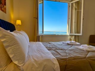Vertigini Suites, Il Rifugio dell Amore per SOLE COPPIE , A 50m dalla Stazione e dalla Via dell Amore con Vista Mare e Intimità Appagante - Riomaggiore - 4