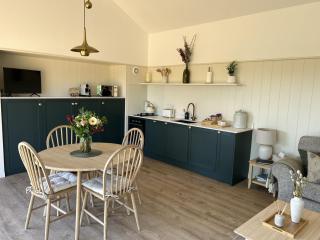 Hillbyre - Bath - 3