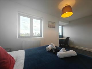 Park Central 4 Double Bedroom House in Birmingham City Center - 3