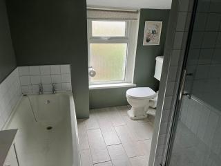 2 Bed Townhouse near City Centre, Good Parking - Cardiff - 3