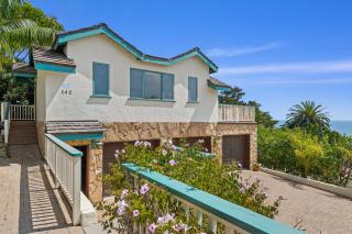 Blue Ocean View Retreat - Minutes to Beach - Summerland - 0
