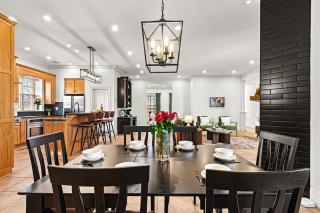 Heated Pool, Hot Tub, Mini Golf, Theater-Sleeps 28 - 8