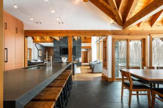 Grand Foret Villa Luxurious Chalet with Hot Tub and Outdoor Firepit - Mont-Tremblant - 2