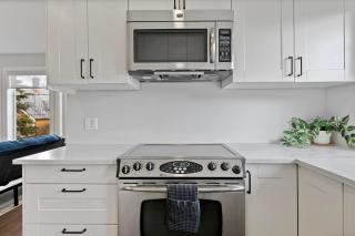 Local Loft - Downtown Okotoks - 2BD - Private - Okotoks - 1