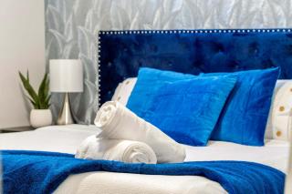 Say Cheese - Private Entrance - 2BD Suite - KingBD - De Winton - 1