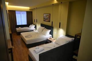 Kuta's Rooms 5 - Tirana - 9