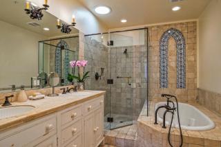 Luxurious Mykonos in Santa Barbara with Outdoor Deck Short Bike Ride to Beach - Santa Barbara - 2