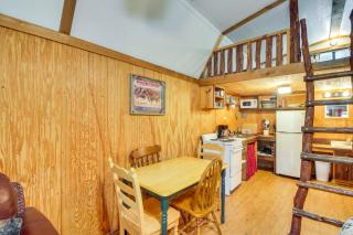 Cedar Falls Cabin 3 Next to Turner Falls Park - 2