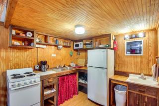 Cedar Falls Cabin 3 Next to Turner Falls Park - 1