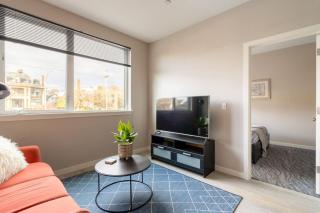 Retro Modern 1-Bedroom with 90 WalkScore - Portland - 2