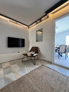 Jardines del Puerto Apartment for up to 6, totally refurbished 2025, gardens, pools, garage, wifi - Marbella - 4