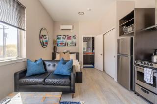 Sunny Studio Apartment - Food Carts, Coffee & Bars - Portland - 5
