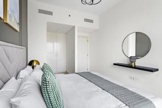 Silkhaus modern & chic 1BDR in new tower with pool & gym - Dubai - 1