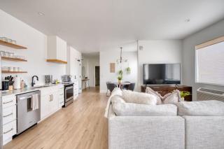Stay Portland Collection - City Serenity- Stylish 2-Bed Alberta Haven - Portland - 4