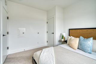 Stay Portland Collection - Exclusive Entire Floor & Instaworthy Local Art - Portland - 1
