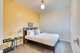 Stay Portland Collection - Private Rooftop Flat- 14 Guests - 94 WalkScore - Portland - 1