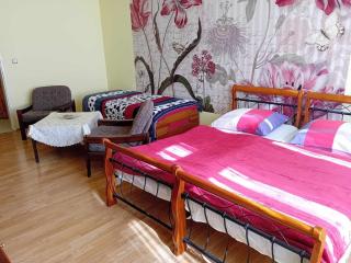 Flowery Bedroom Apartment Prague Žižkov - 0