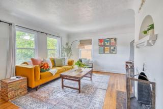 Stay Portland Collection - Sedona Vibes in PDX- Walk to Local Shops & Coffee - Portland - 1