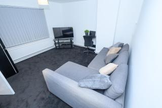 Fully furnished 1BR Liverpool l WiFi, Kitchen, - Liverpool - 7