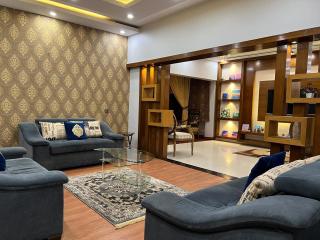 3 Bedded Luxurious Apartment Near Airport - Karachi - 5