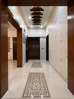 3 Bedded Luxurious Apartment Near Airport - Karachi - 9
