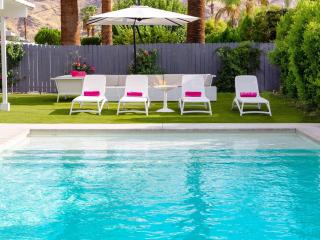 As seen on HGTV Desert Flippers The Pink Door - Palm Springs - 8